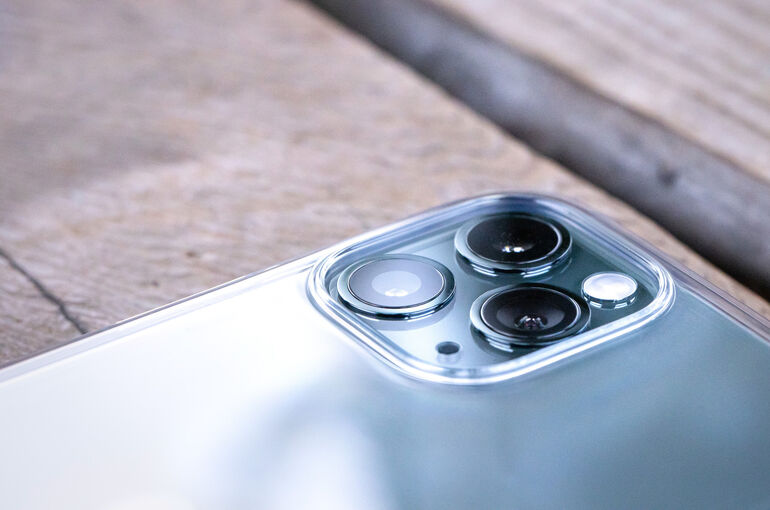 iPhone11922_25_TP_V